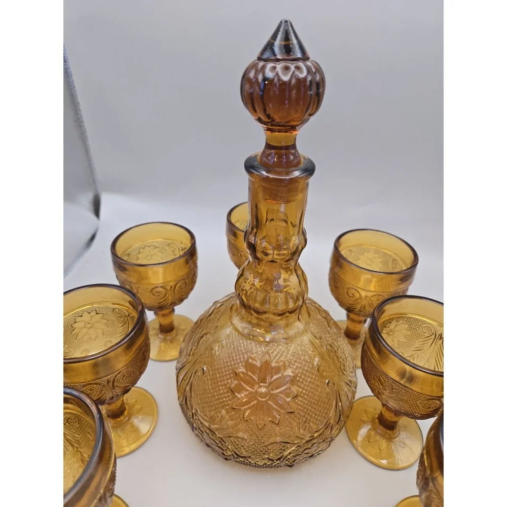 Vintage Decanter Amber Glass‎ Set With 7 Matching Goblets. Tara